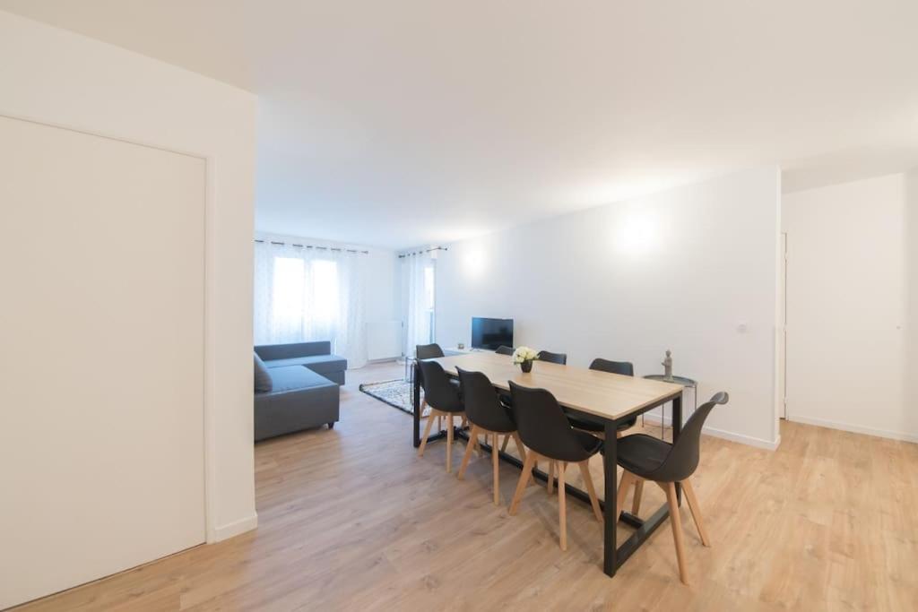 Suite Moderne Familiale 8 Pers - Disney 10M - 2 Sdb Bussy-Saint-Georges Dış mekan fotoğraf